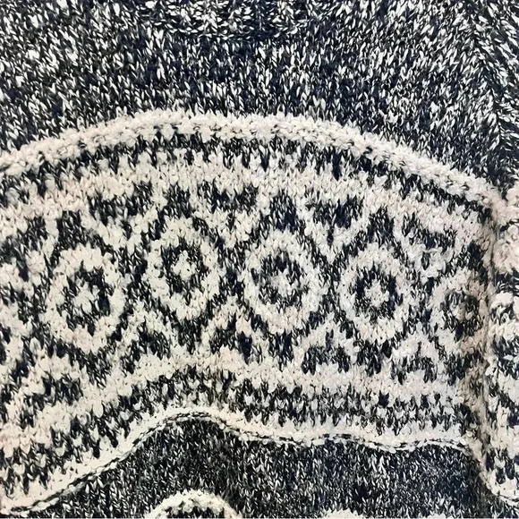 Garage Sweater Navy Blue Dark Grey and White Pattern M/L - Picture 4 of 9